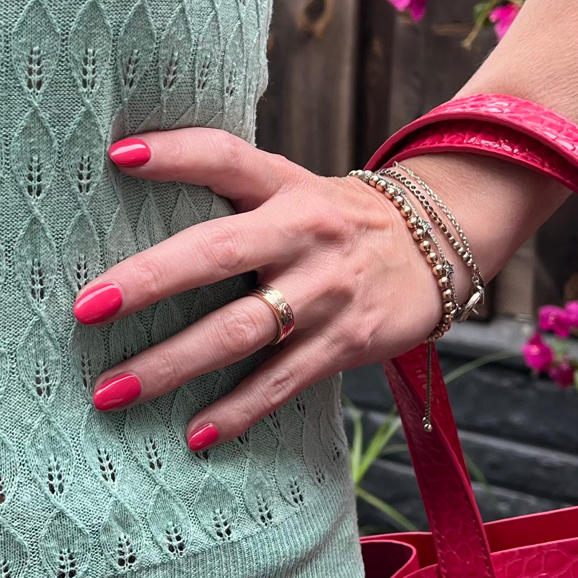 Himbeerrosa Gel-Nagellack