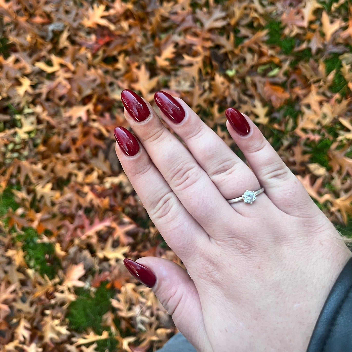 052 Burgundy Red Gel Polish